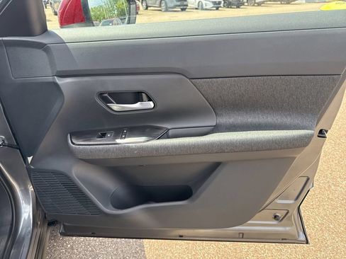 New 2026 Nissan Kicks SV w/ Interior Electronics Package AWD/4WD image 24