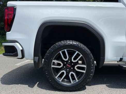 Used 2020 GMC Sierra 1500 AT4 w/ AT4 Premium Package AWD/4WD image 9
