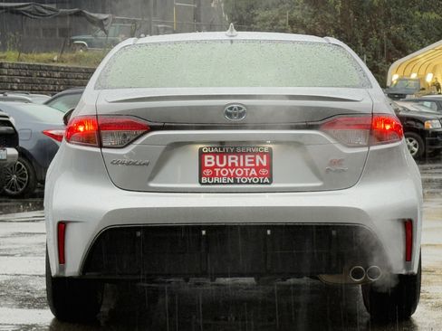 Certified 2025 Toyota Corolla SE image 4