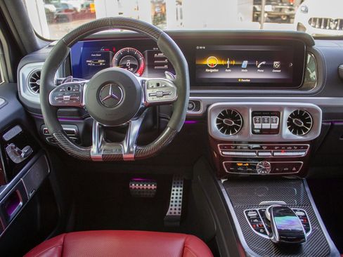 Used 2023 Mercedes-Benz G 63 AMG 4MATIC w/ AMG Performance Package image 13