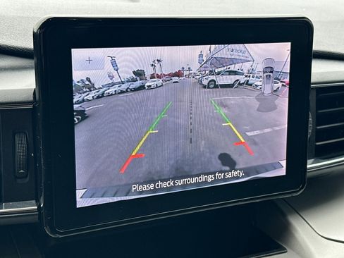 Used 2020 Ford Explorer XLT w/ Equipment Group 202A image 20