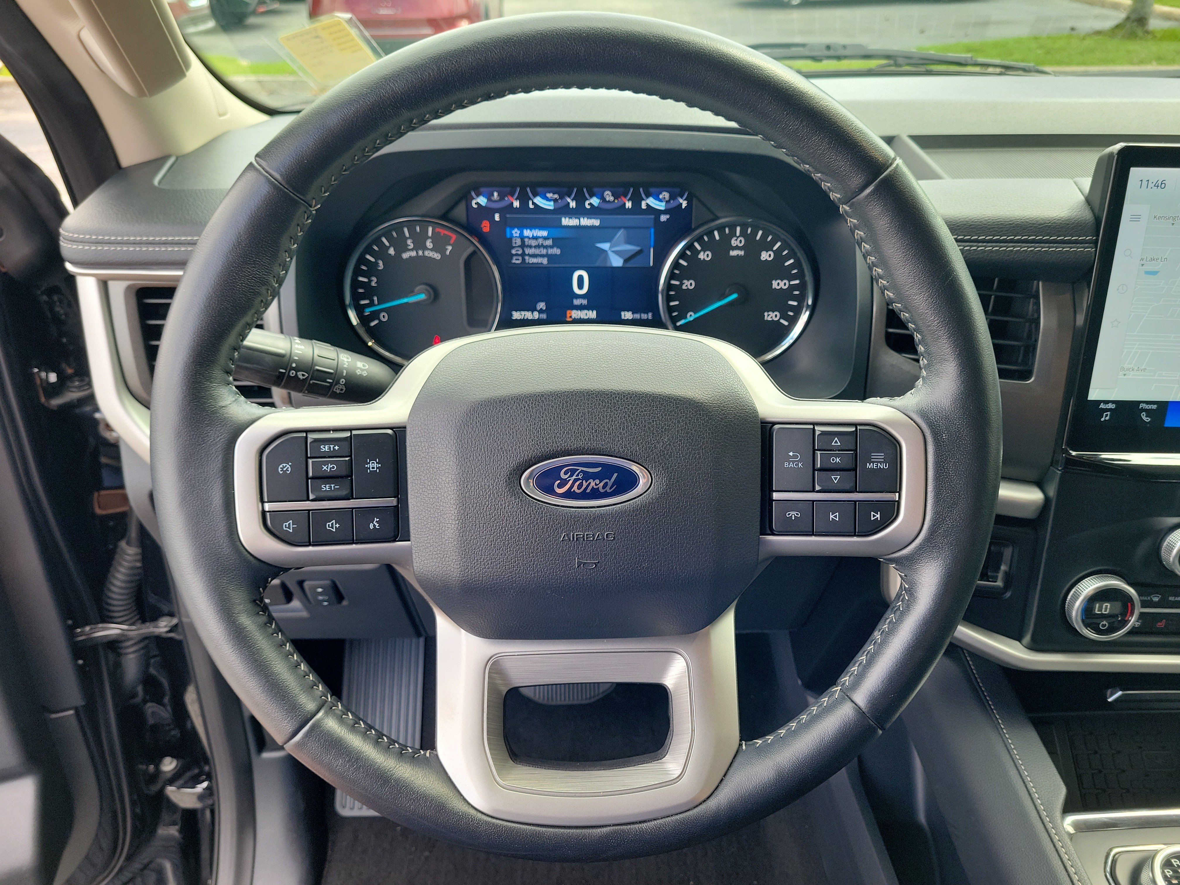 Used 2024 Ford Expedition XLT RWD image 18
