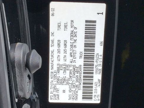 Used 2022 Toyota Tundra Platinum w/ Advanced Package AWD/4WD image 32