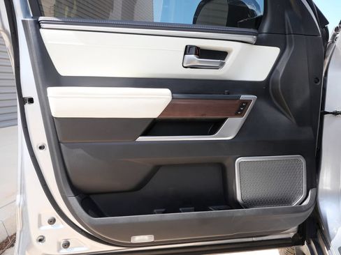 Used 2024 Toyota Sequoia Capstone AWD/4WD image 20
