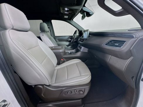 Used 2023 GMC Yukon SLT RWD image 36