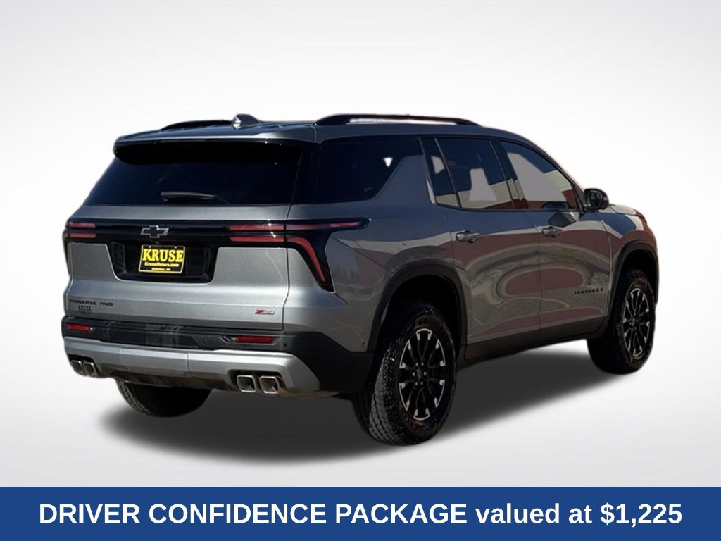 Used 2026 Chevrolet Traverse Z71 w/ Enhanced Driving Package AWD/4WD image 3