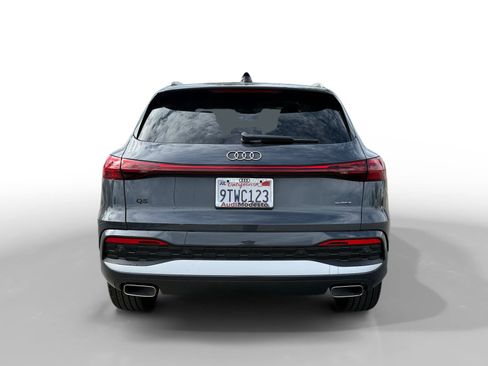 Certified 2025 Audi Q5 Premium Plus image 4