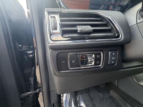 Used 2024 Lincoln Navigator Reserve AWD/4WD image 14