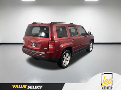 Used 2014 Jeep Patriot Latitude AWD/4WD image 6