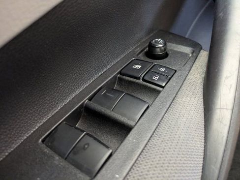Used 2025 Toyota Corolla LE FWD image 20