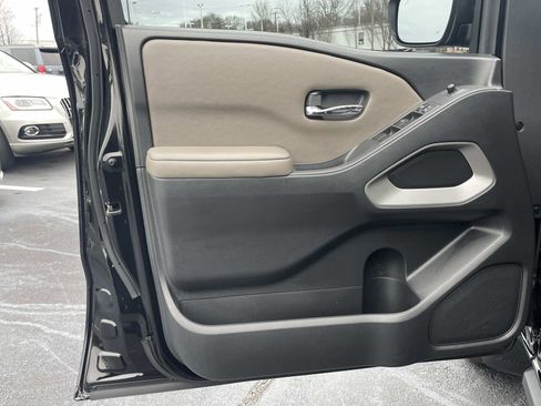 Used 2023 Nissan Frontier SV w/ SV Convenience Package image 15