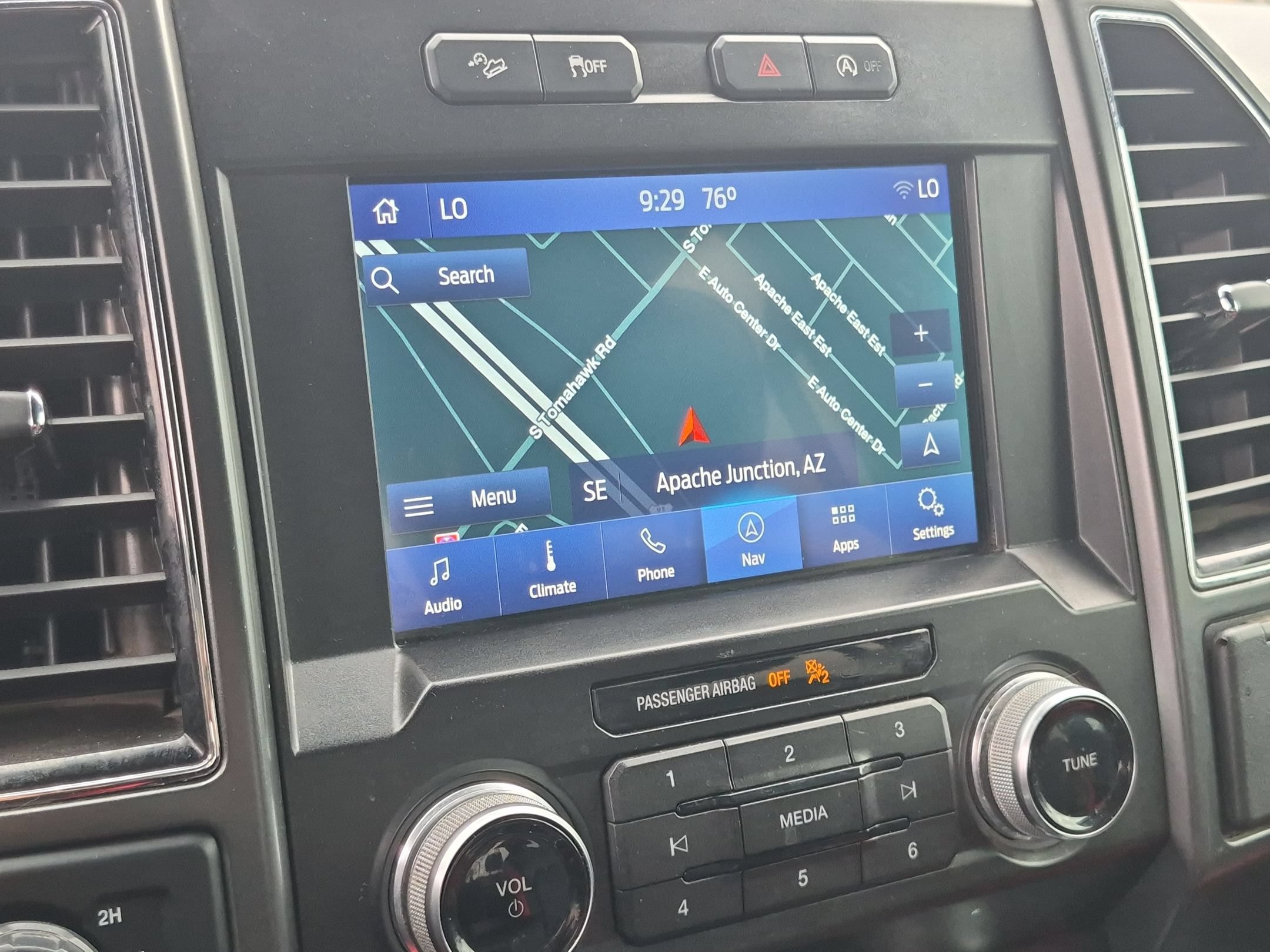 Used 2019 Ford F150 Lariat w/ Equipment Group 502A Luxury AWD/4WD image 20