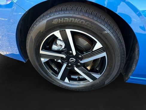 Used 2025 Nissan Sentra SV FWD image 11
