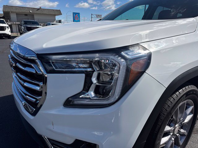 Used 2024 GMC Terrain SLT FWD image 23