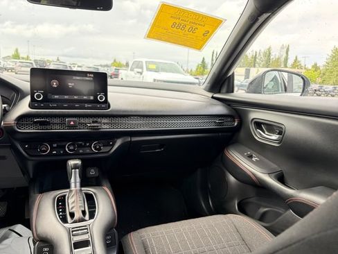 Used 2025 Honda HR-V Sport image 20