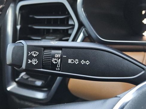 Used 2024 GMC Canyon AT4 image 24