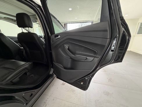 Used 2015 Ford Escape Titanium image 19