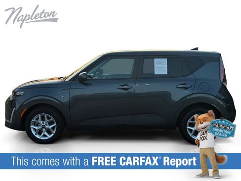 Used 2025 Kia Soul LX w/ LX Technology Package FWD image 2