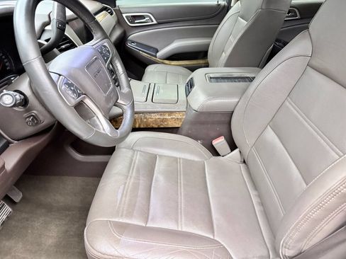 Used 2016 GMC Yukon XL Denali AWD/4WD image 10