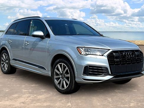 Used 2023 Audi Q7 2.0T Premium Plus w/ Premium Plus Package AWD/4WD image 3