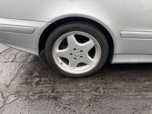 Used 2002 Mercedes-Benz CLK 320 Cabriolet image 10