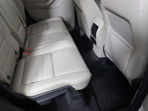 Used 2017 Ford Escape Titanium image 23