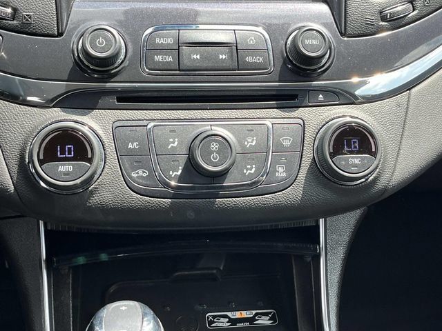 Used 2018 Chevrolet Impala Premier FWD image 13