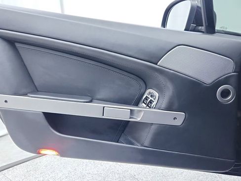 Used 2015 Aston Martin V8 Vantage Coupe image 24