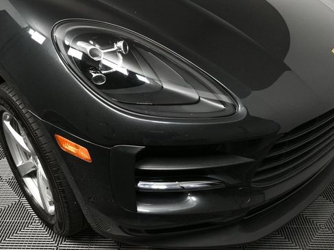Certified 2020 Porsche Macan image 39