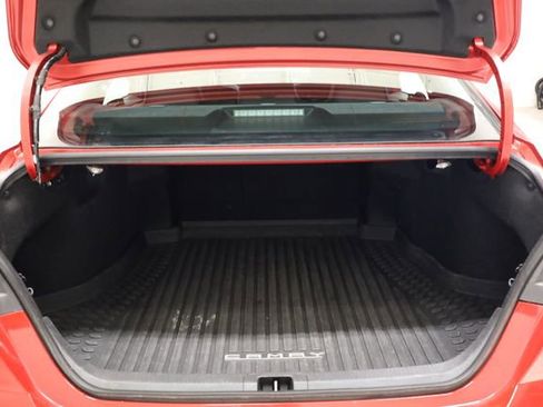 Used 2025 Toyota Camry SE w/ Convenience Package image 29