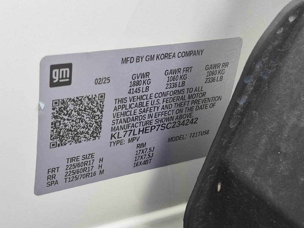 Used 2025 Chevrolet Trax LT w/ LT Convenience Package FWD image 36