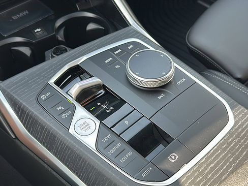 New 2026 BMW 330i Sedan w/ Premium Package image 25