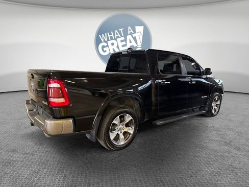 Used 2019 RAM 1500 Laramie AWD/4WD image 3