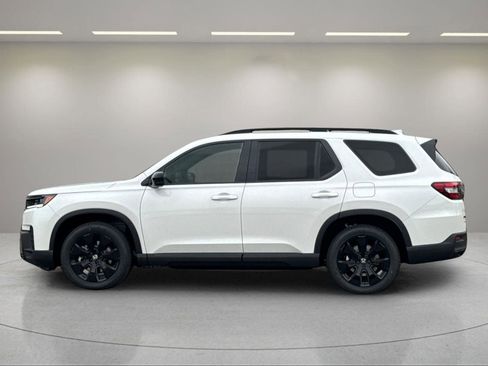 New 2026 Honda Pilot Black Edition image 2