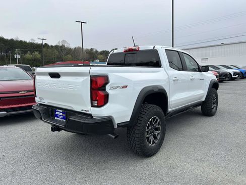 New 2026 Chevrolet Colorado ZR2 w/ Technology Package AWD/4WD image 3