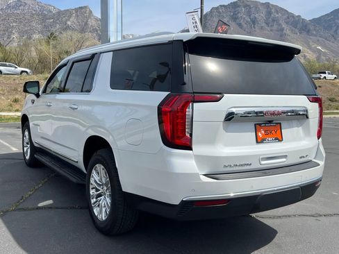 Used 2024 GMC Yukon XL SLT w/ SLT Luxury Package AWD/4WD image 10