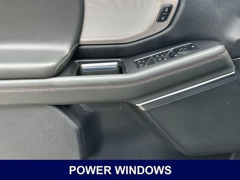 Used 2025 Ford Expedition Active AWD/4WD image 11