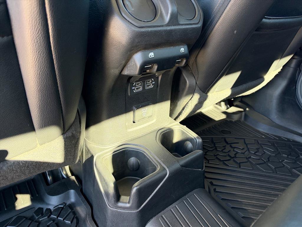 Used 2023 Jeep Gladiator Overland AWD/4WD image 9