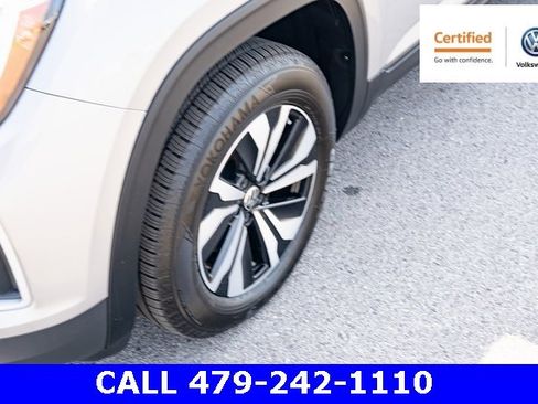 Certified 2024 Volkswagen Atlas SE image 10
