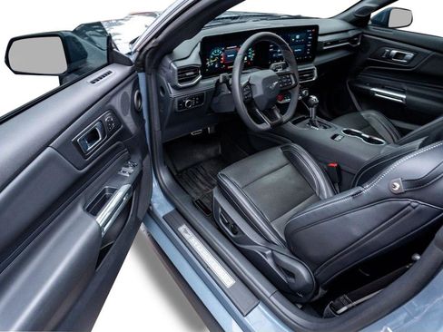 Used 2024 Ford Mustang GT Premium image 8