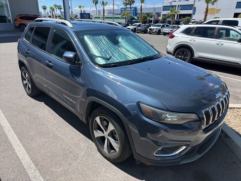 Used 2019 Jeep Cherokee Limited image 8