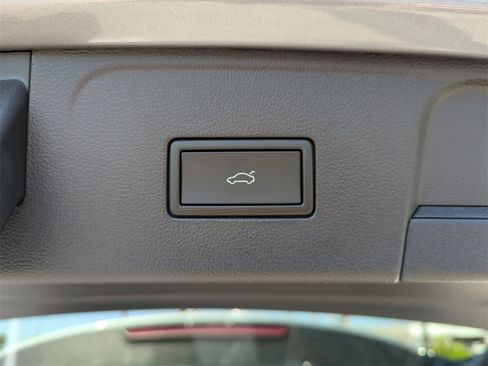 New 2026 Volkswagen Atlas SEL Premium R-Line image 17