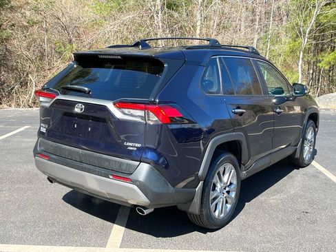 Used 2022 Toyota RAV4 Limited AWD/4WD image 5