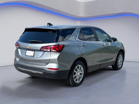Used 2023 Chevrolet Equinox LT w/ Driver Convenience Package AWD/4WD image 11