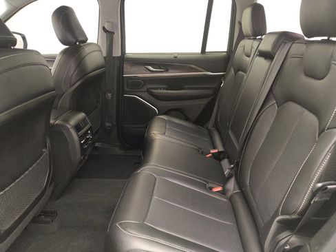 Used 2022 Jeep Grand Cherokee Limited 4xe w/ Luxury Tech Group II image 18