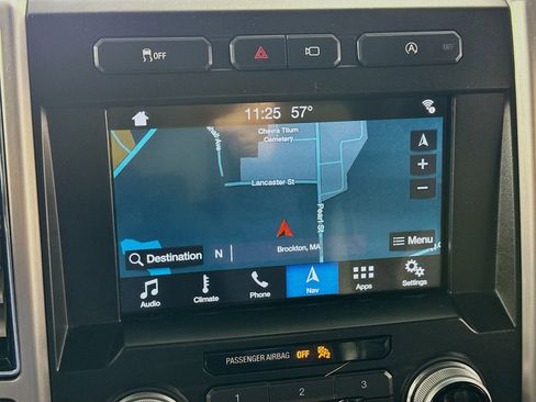 Used 2018 Ford F150 Platinum w/ Equipment Group 701A Luxury image 2