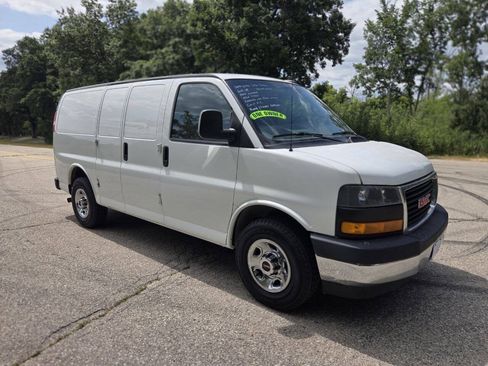 Used 2019 GMC Savana 2500 RWD image 8