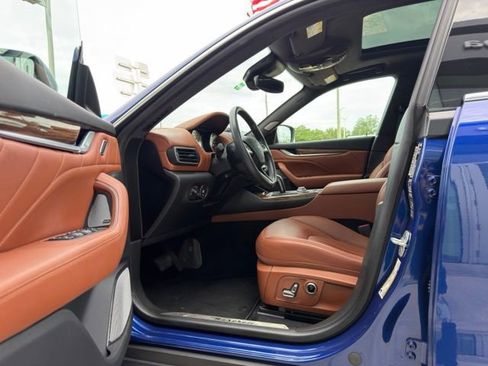 Used 2022 Maserati Levante GT AWD/4WD image 5