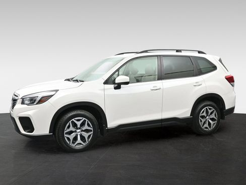 Used 2021 Subaru Forester Premium AWD/4WD image 5
