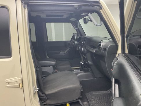 Used 2018 Jeep Wrangler Unlimited Sport S AWD/4WD image 23